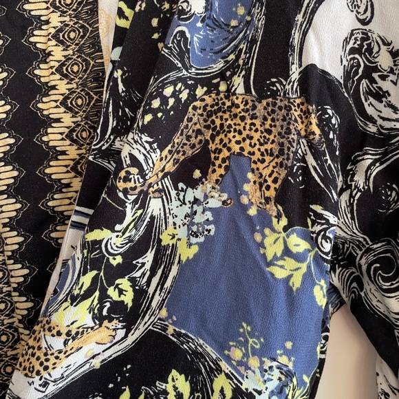 Free People catch me if you can cheetah boho long sleeve v neck size XS - Picture 6 of 9